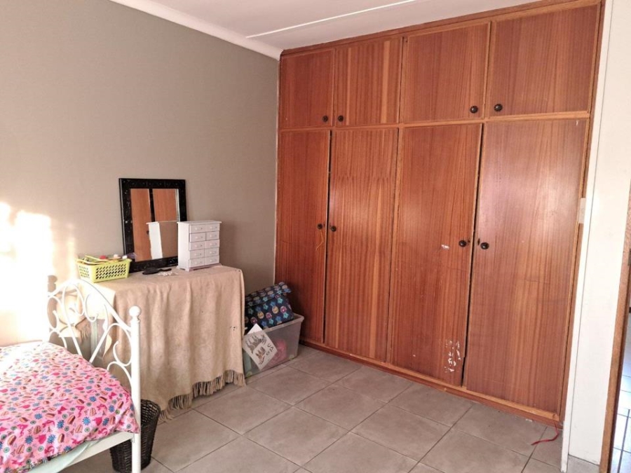 4 Bedroom Property for Sale in Flora Park Northern Cape